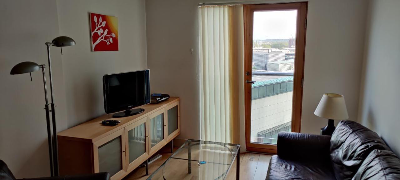 Rooshaus Leeds Docks Apartment Exterior photo